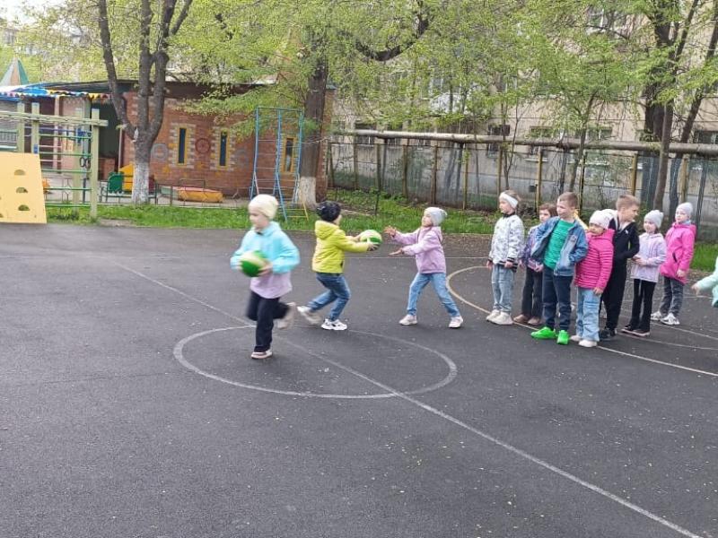 День космонавтики 
