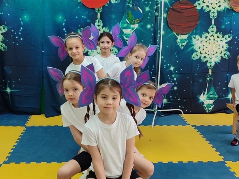 День космонавтики 